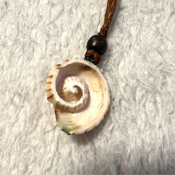 Shell Pendant Boho Hawaiian Long Necklace Unisex - Picture 4 of 6
